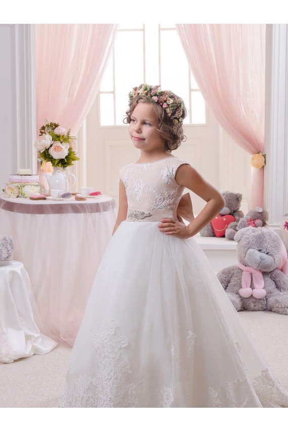 V-Back Tulle & Lace Bateau Neck Chapel Train Sleeveless Flower Girl Dresses Southampton
